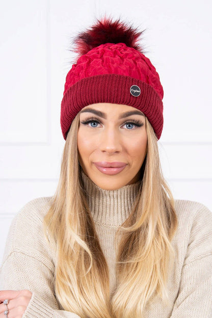 Дамска шапка с помпон K160