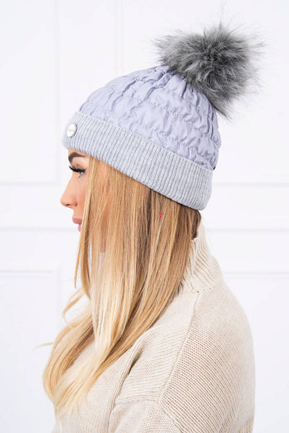 Дамска шапка с помпон K160