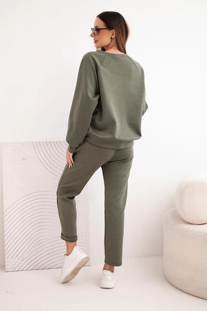 Дамски комплект от вискоза със суитшърт и панталон 7650