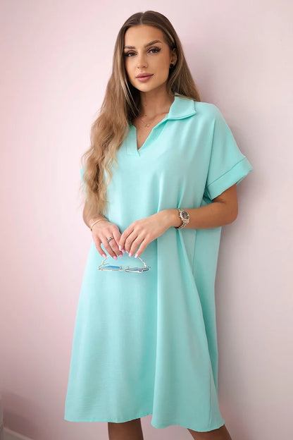 Рокля с V-образно деколте и яка ИТ-33