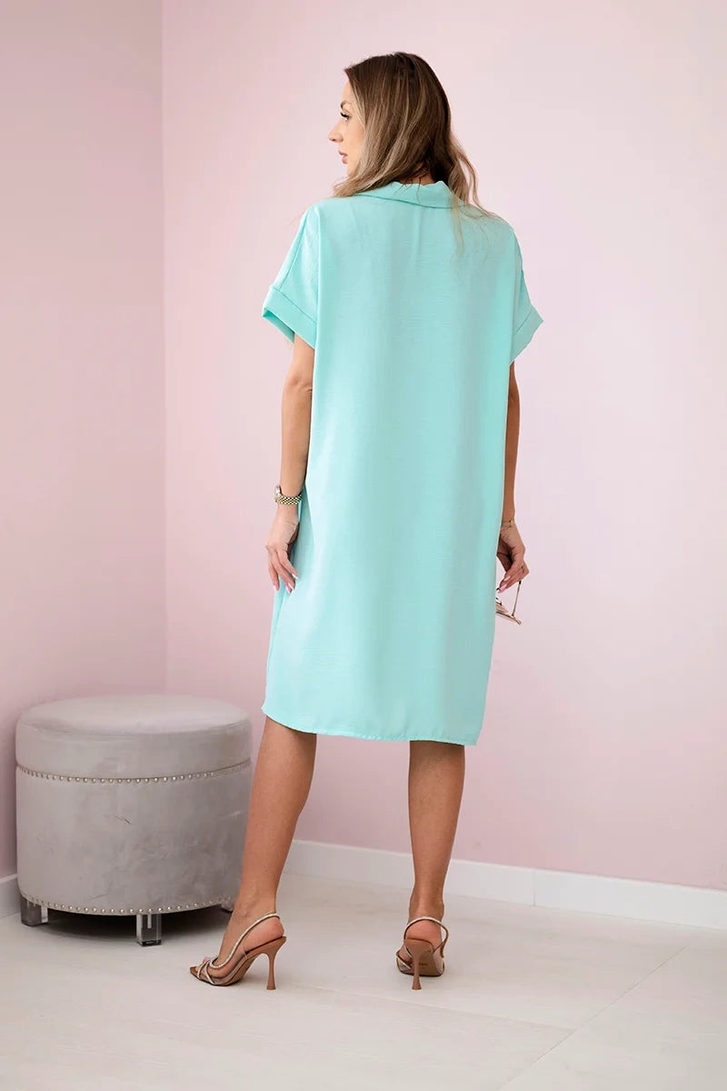 Рокля с V-образно деколте и яка ИТ-33