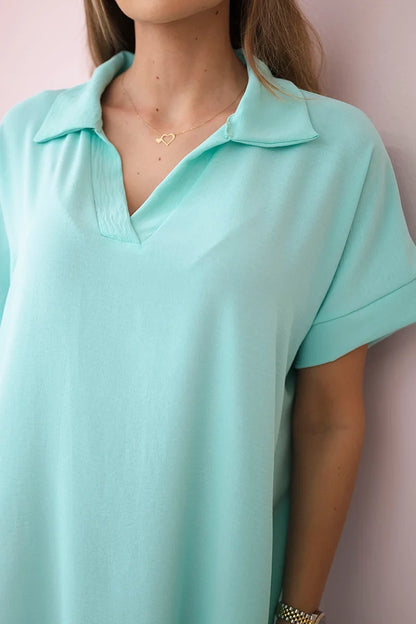 Рокля с V-образно деколте и яка ИТ-33