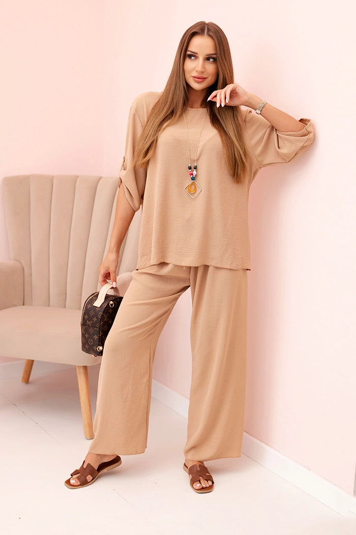 Дамски комплект с блуза с колие и широк панталон ИТ-76