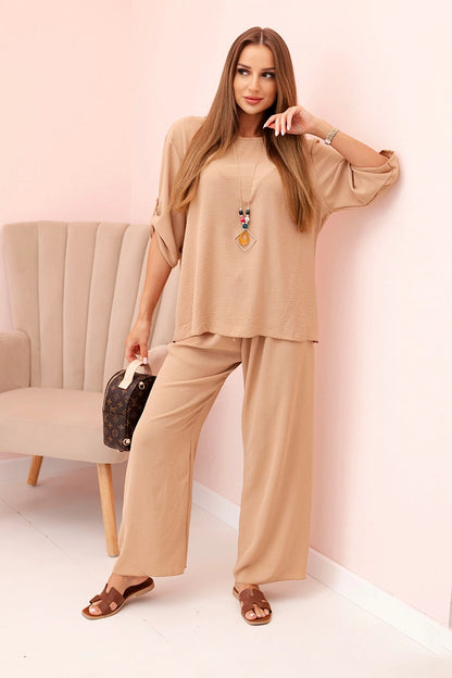 Дамски комплект с блуза с колие и широк панталон ИТ-76