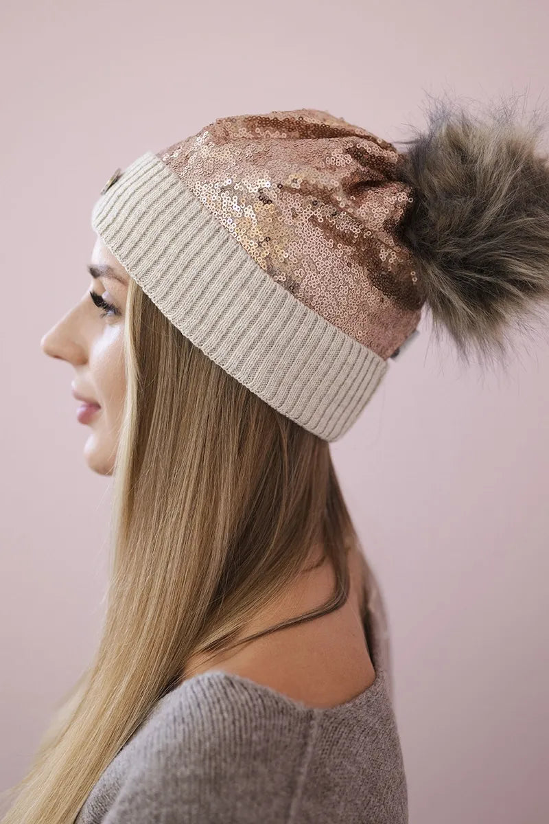 Дамска шапка с пайети K198