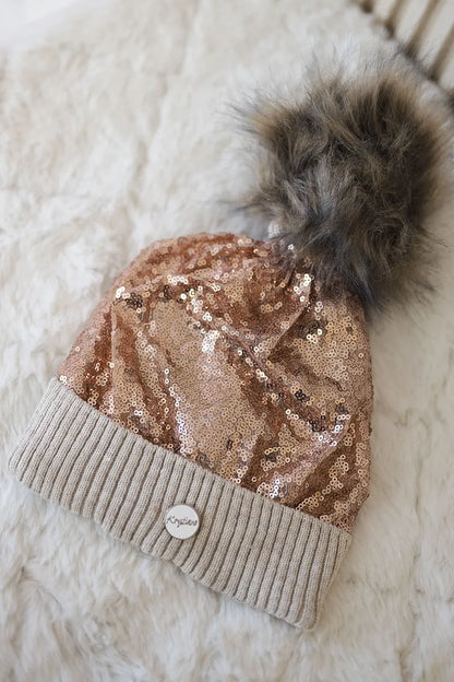 Дамска шапка с пайети K198