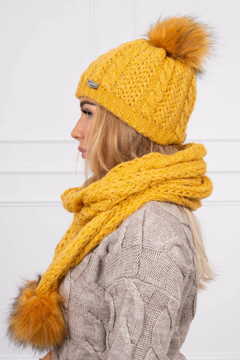 Дамски комплект от шапка с шал K199