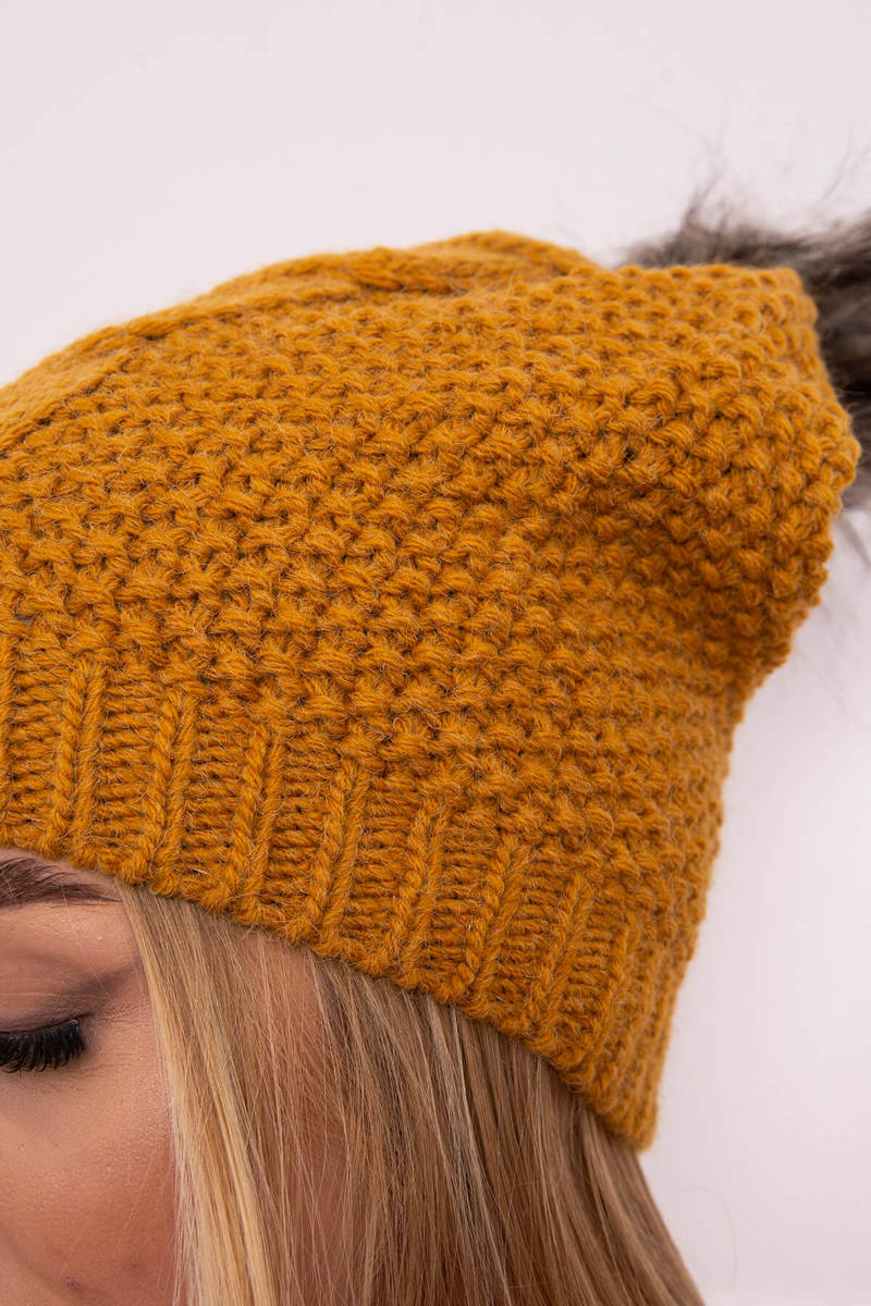 Дамска шапка с полар Сандра K210