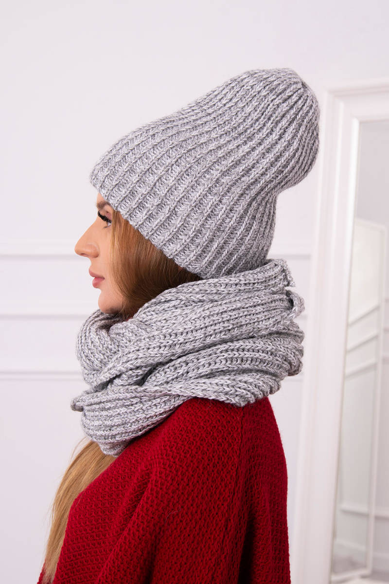 Дамски комплект от шапка с шал Bona K261