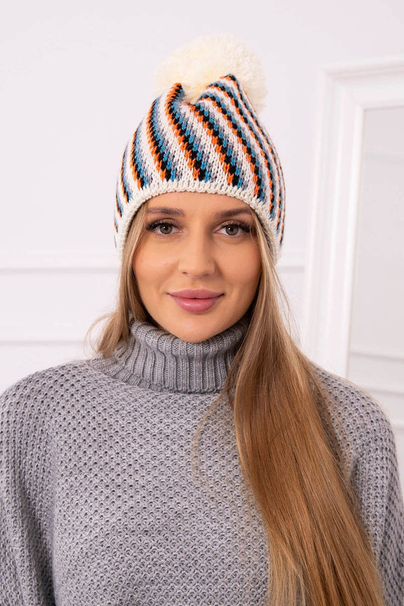 Дамска шапка Hanna K328