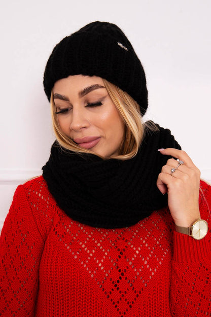 Дамски комплект от шапка с шал P100