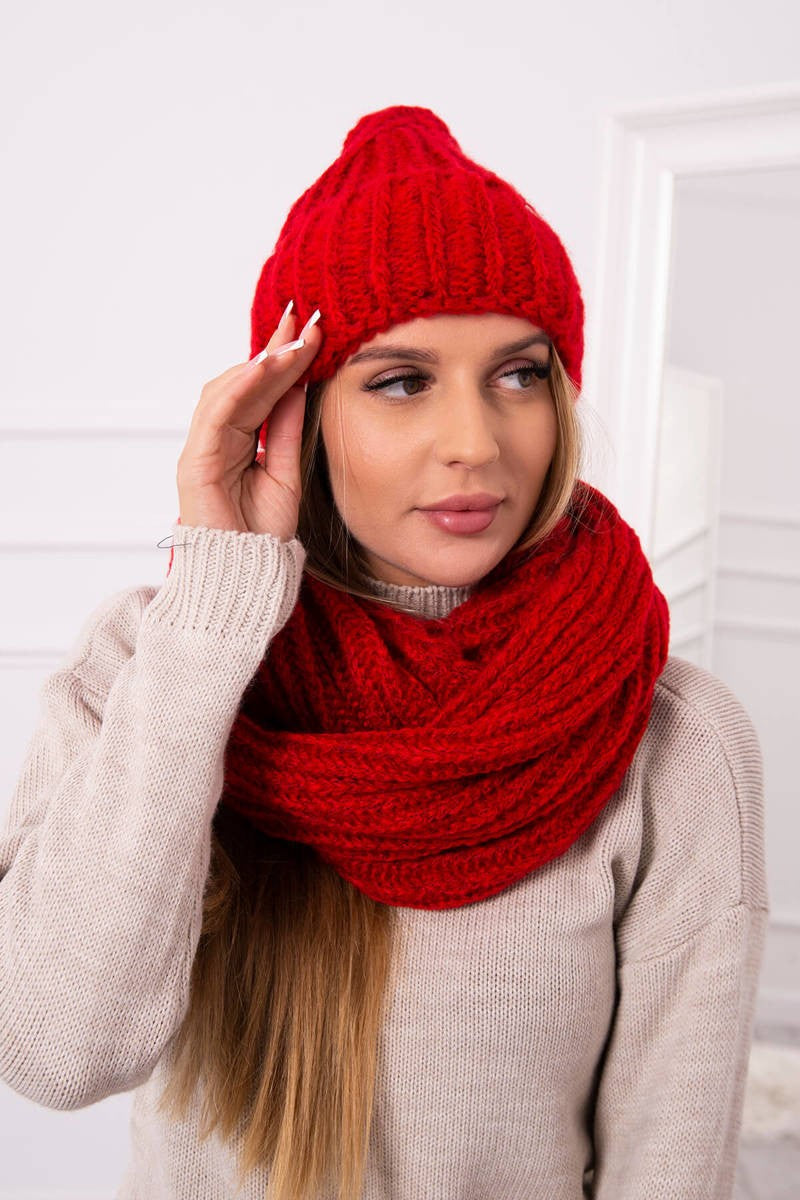 Дамски комплект от шапка с шал P100