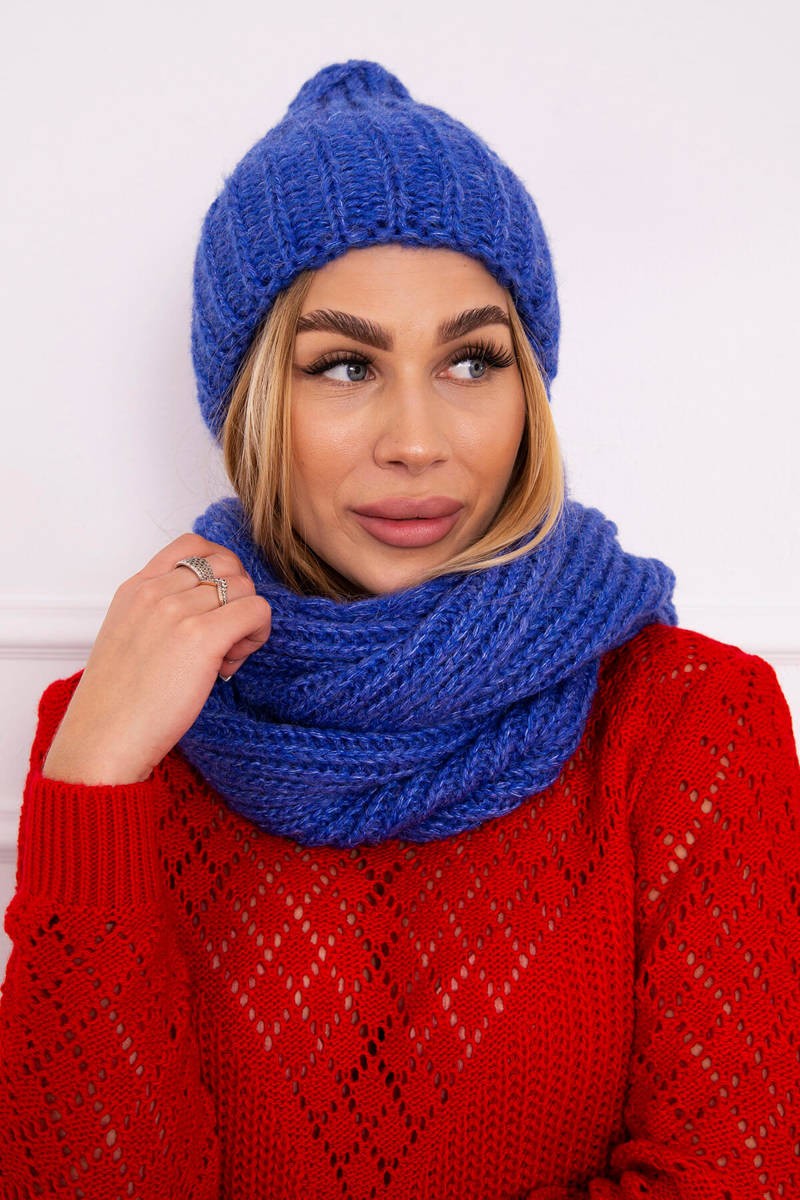 Дамски комплект от шапка с шал P100