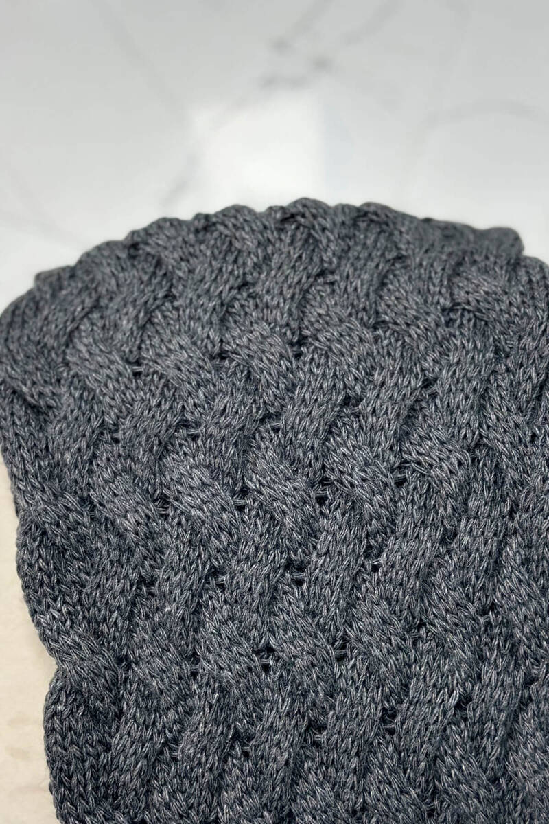 Дамски комплект от шапка и шал PLK5