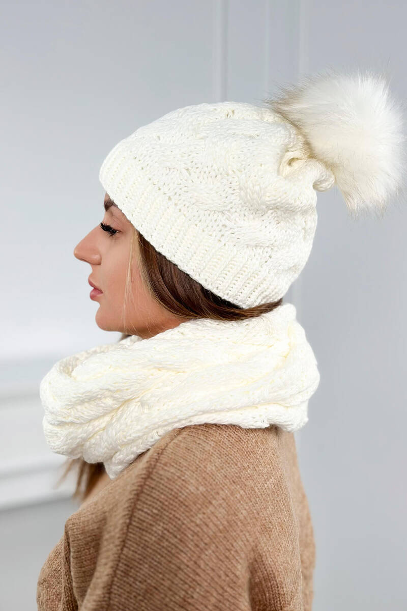 Дамски комплект от шапка и шал PLK5