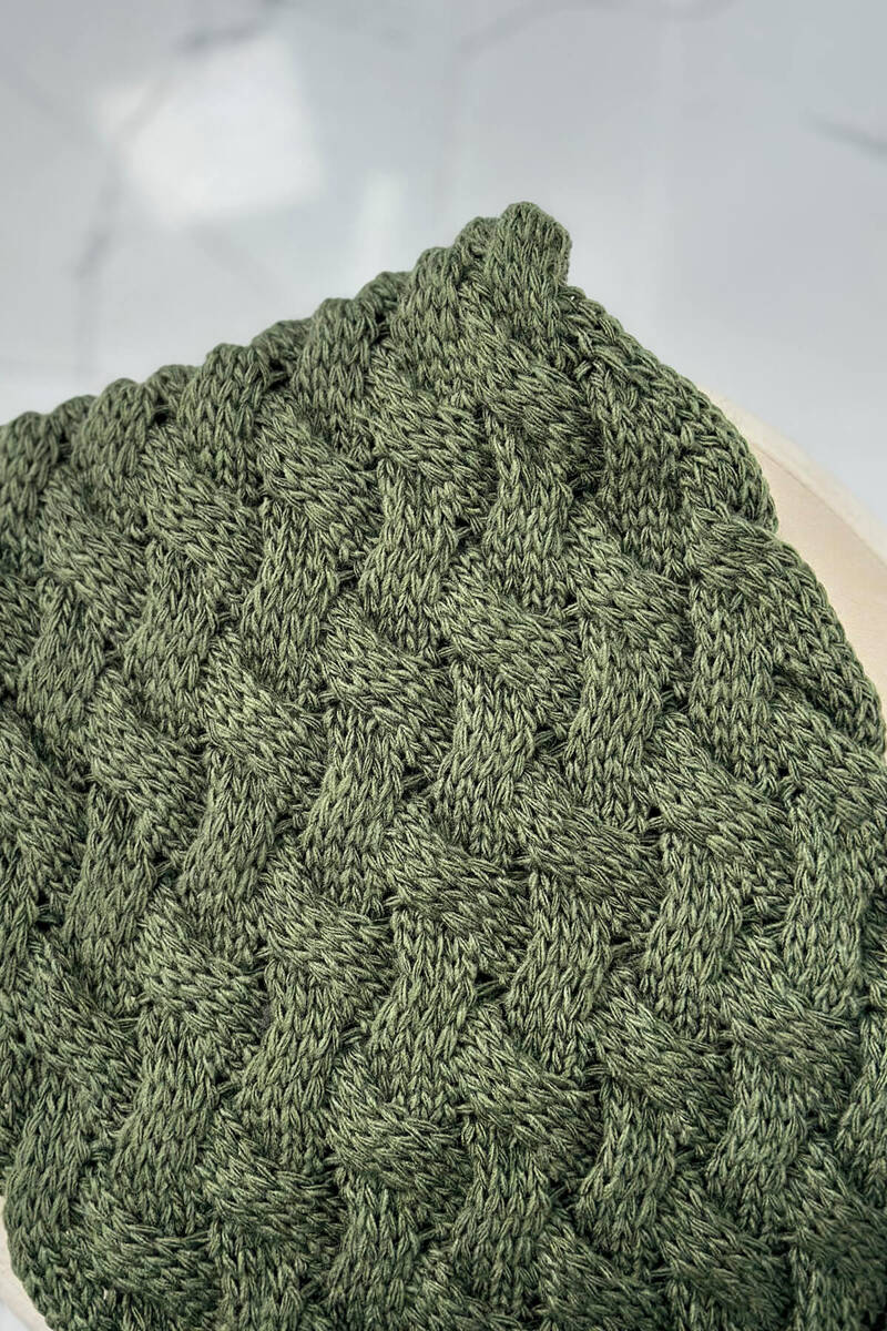 Дамски комплект от шапка и шал PLK5