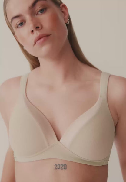 Сутиен с оформени чаши без банели NATURANA 5119 - телесен
